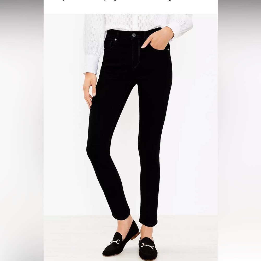 👖LOFT Black Skinny Jeans 👖